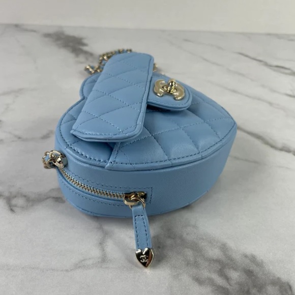 CHANEL Lambskin Quilted CC In Love Heart Clutch With Chain Crossbody Bag - Picture 3 of 5